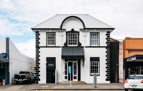 Building exterior of Cameron Jewellery.