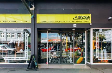 The entrance to Recycle Boutique, Hamilton.