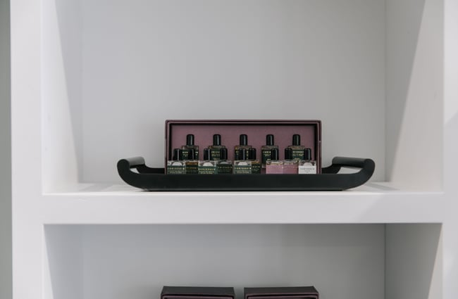 A close up of a Curio Noir gift set.