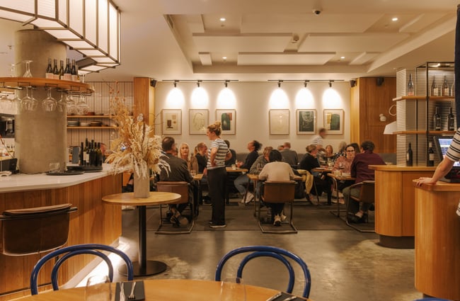 Busy dining room at Earl.