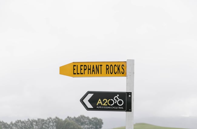 Signpost to Elephant Rocks in the Waitaki Whitestone Geopark