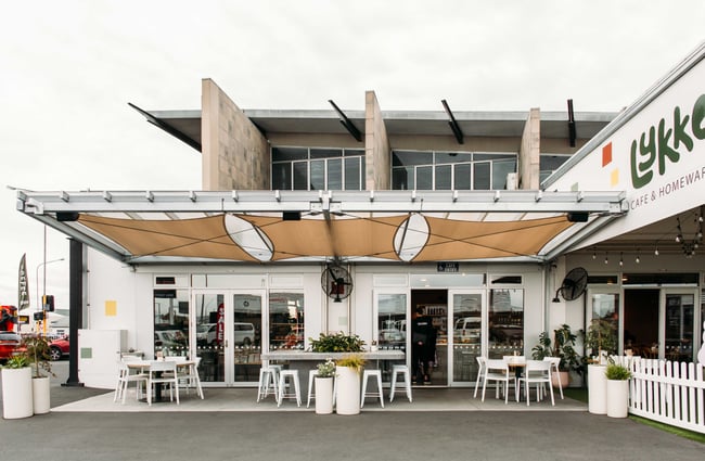 The entrance to Lykke Cafe Hamilton.