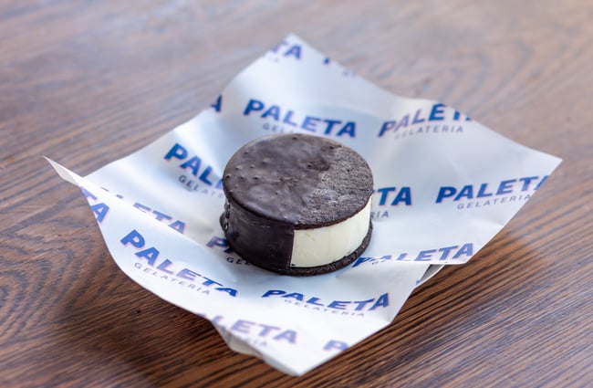 Gelato sandwich on the table at Paleta Gelateria.