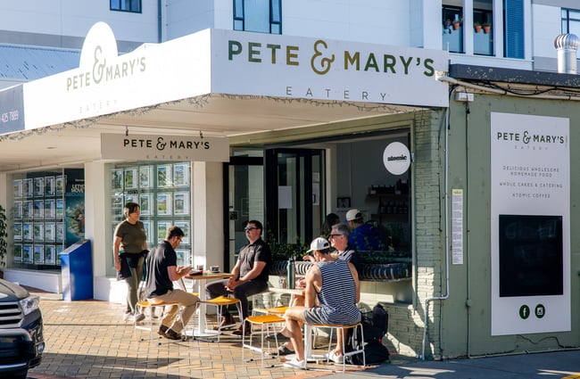 Diners sitting outside at Pete & Mary's Eatery.