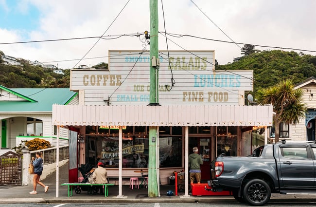 Building exterior of Queen Sally's Diamond Deli in Lyall Bay Wellington