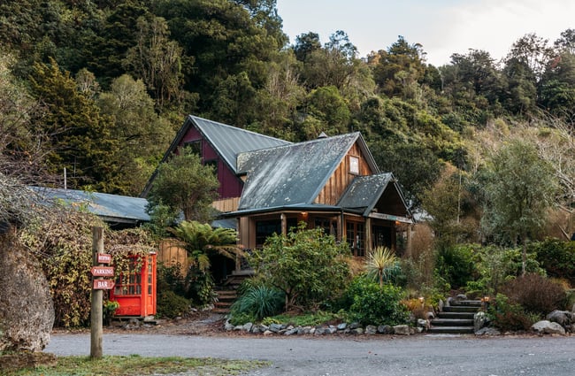 The exterior and driveway of River Valley Lodge in Taihape.