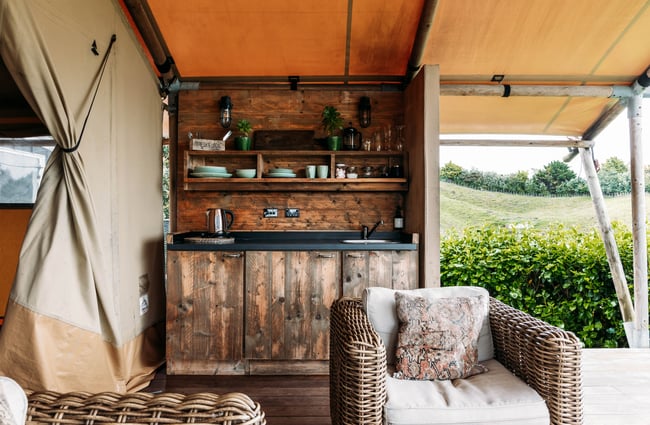 Outdoor kitchen at Te Hāpua Coastal Glamping.