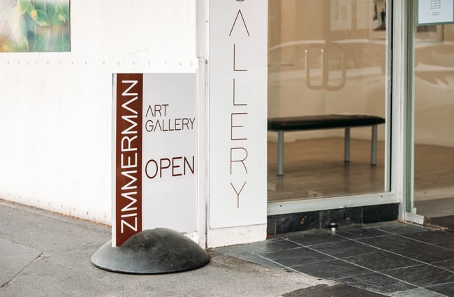 Street signage for Zimmerman Art Gallery.