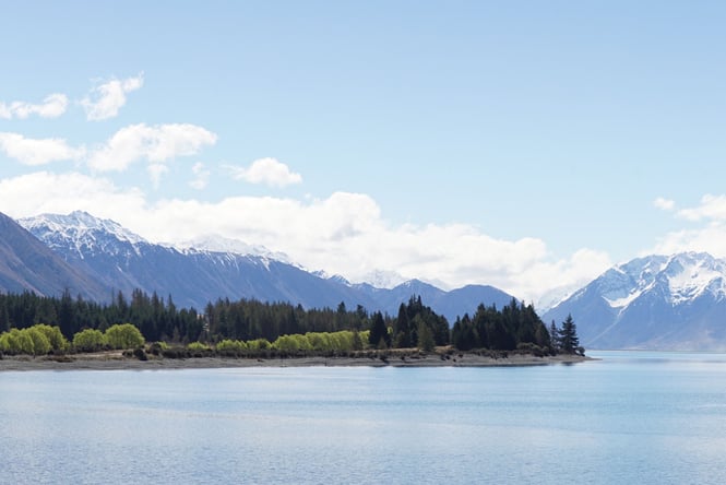 Lake Ōhau ski fields on a sunny day.