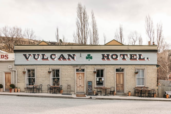 Exterior of Vulcan Hotel pub in St Bathans