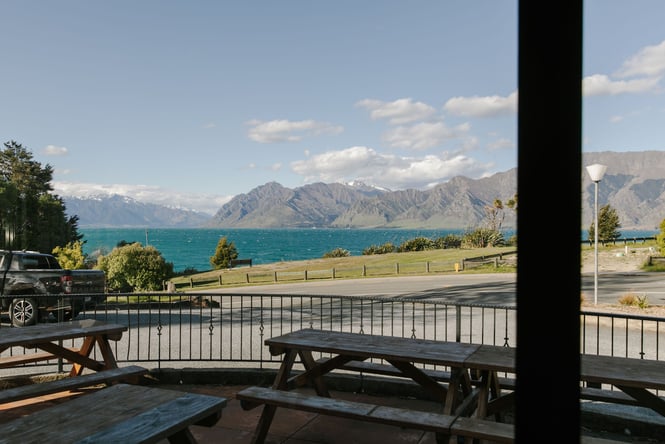 View of the wanaka and mountains at Lake Hāwea in Wānaka