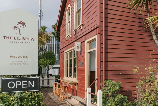Exterior of Lil Brew Espresso Bar in Redcliffs Christchurch