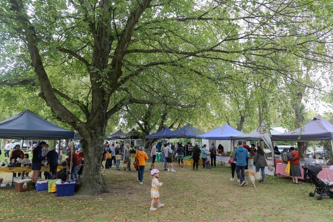 Farmers market.