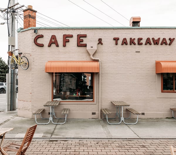 The exterior of Muddy Creek Cafe Omakau Central Otago.