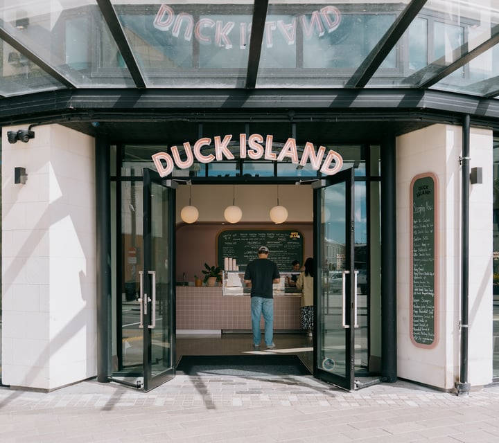 Entrance to Duck Island on High Street in Christchurch