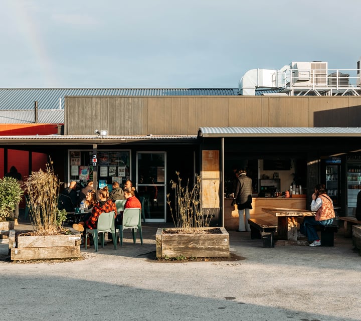 The sunny exterior of Raglan Roast Gisborne.