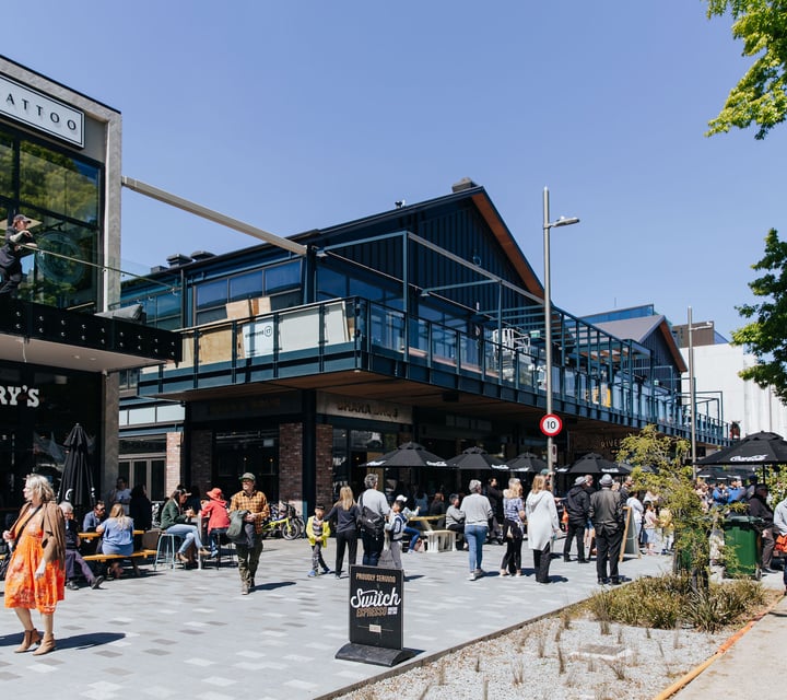 Riverside market by the Avon