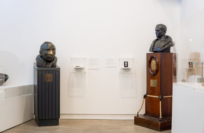 Two bronze busts at Canterbury Museum in downtown Christchurch.