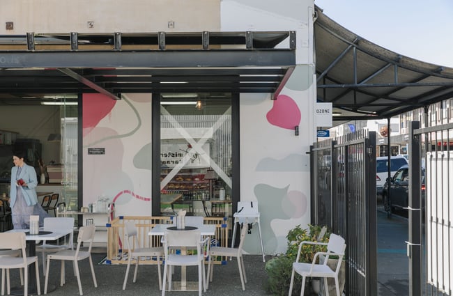 An outdoor seating area at Victus Coffee in Nelson.