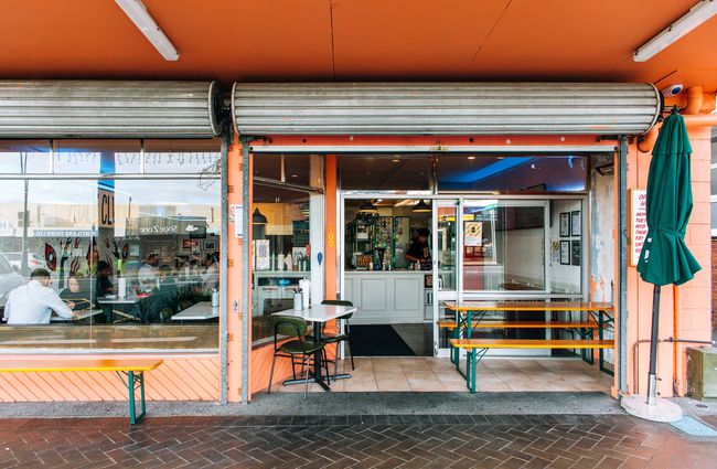 Outdoor seating benches at  Peach's Hot Chicken, Auckland.