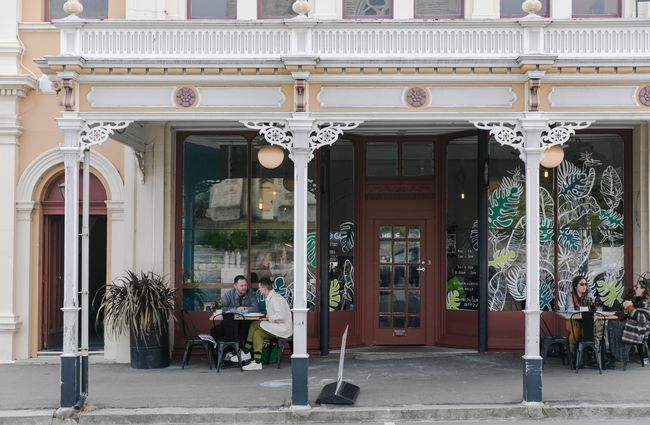 Exterior view of at Tees St Café in Ōamaru.