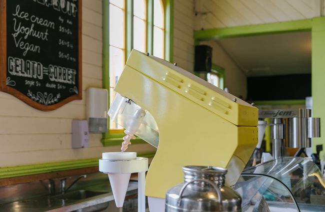 Yellow ice cream machine at Toad Hall, Motueka.