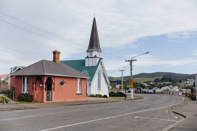 A photo of a church in Riverton, Southland.